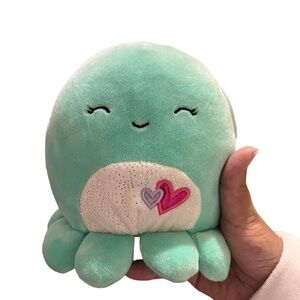 NWT Olina the valentines octopus squishmallow